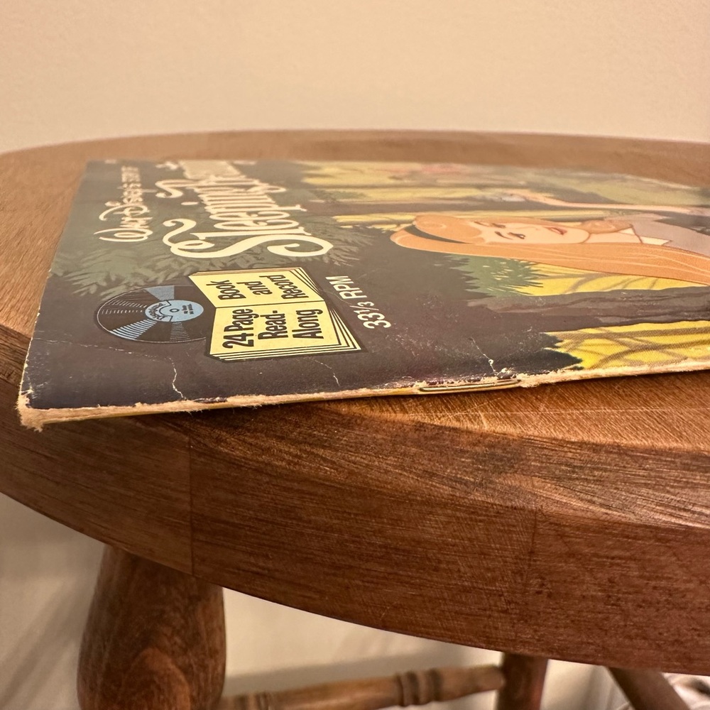 SOLD- Vintage 1977 Walt Disney SLEEPING BEAUTY Read Along Book Record See Hear - Picture 11 of 12